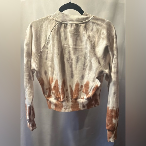 Sweater - Picture 2 of 3